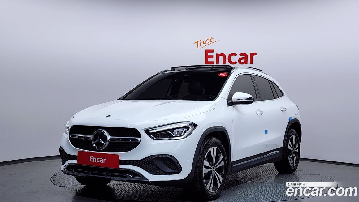 Mercedes-Benz GLA-Class 2021
