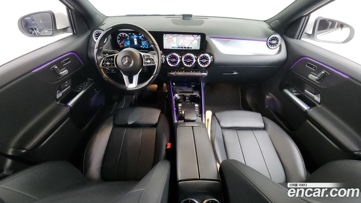 Mercedes-Benz GLA-Class 2021