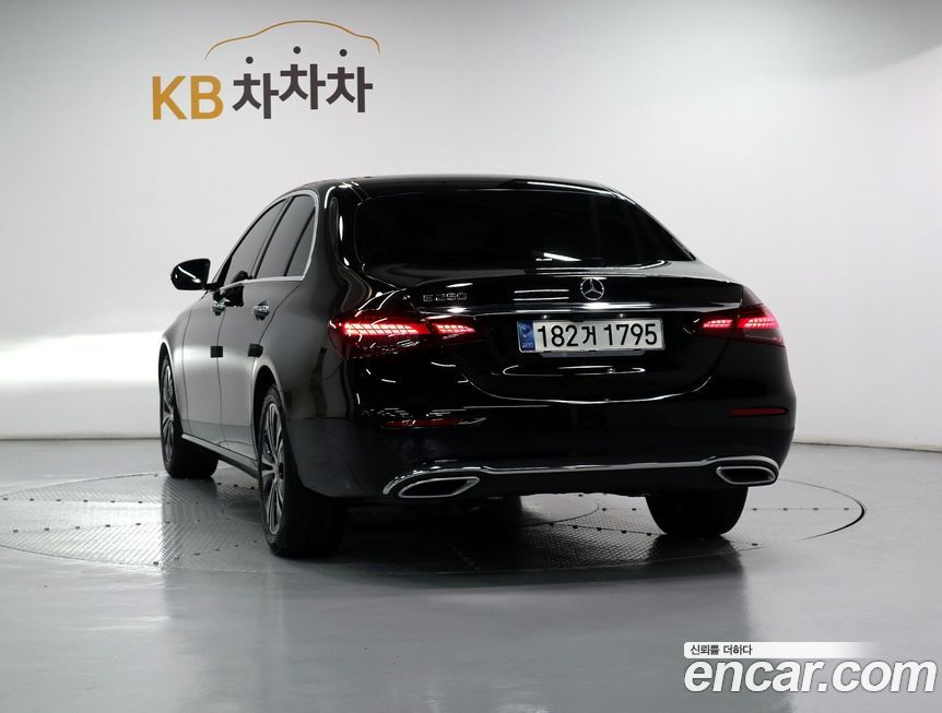 Mercedes-Benz E-Class 2021
