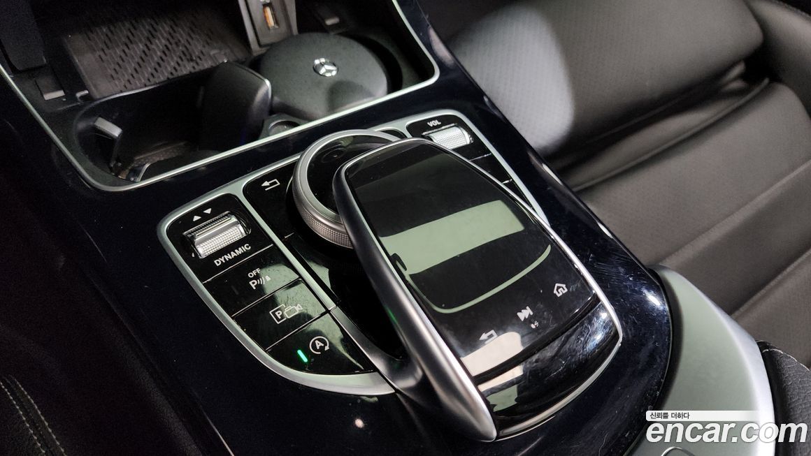 Mercedes-Benz C-Class 2020