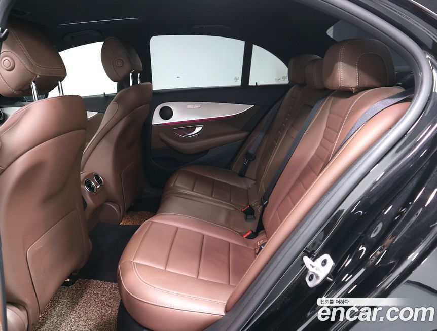 Mercedes-Benz E-Class 2021