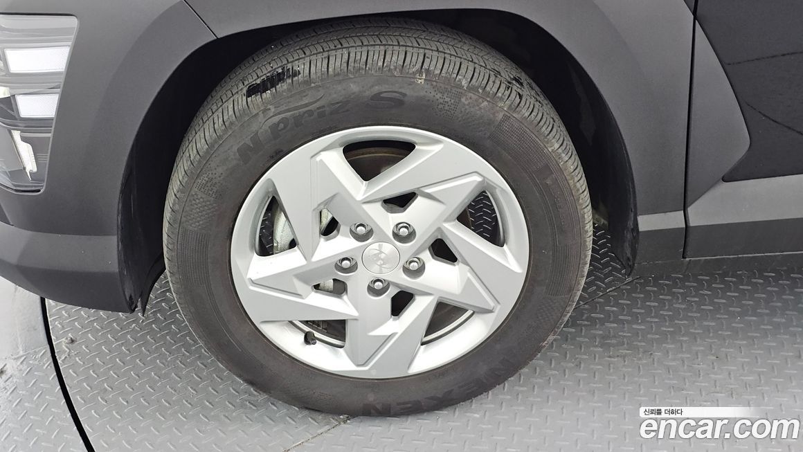 Hyundai Kona 2025