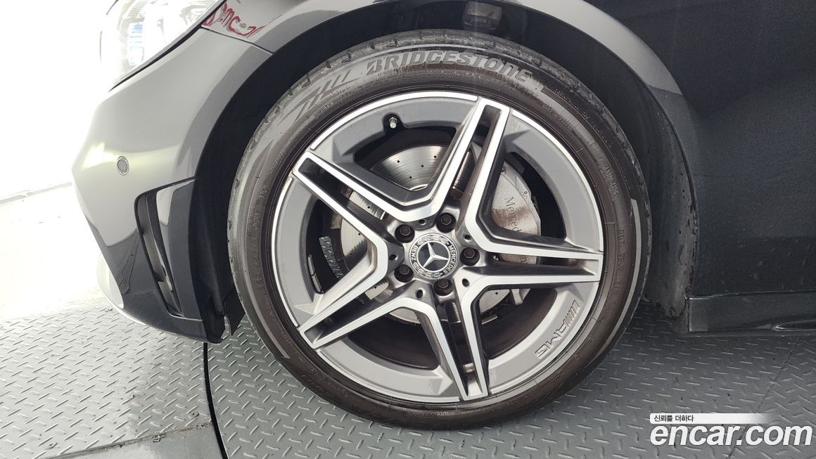 Mercedes-Benz C-Class 2020