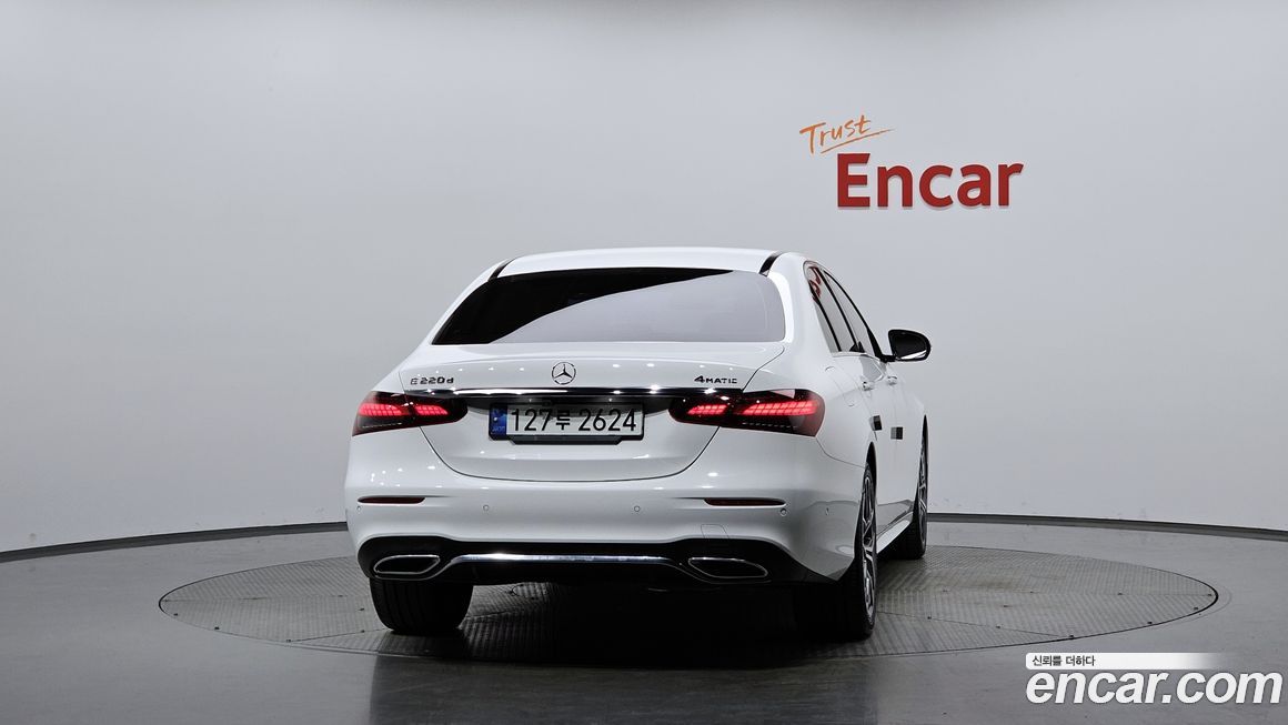 Mercedes-Benz E-Class 2021