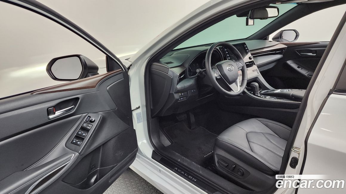 Toyota Avalon 2019