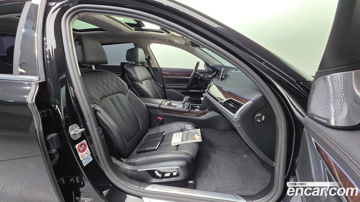 BMW 7-Series 2016
