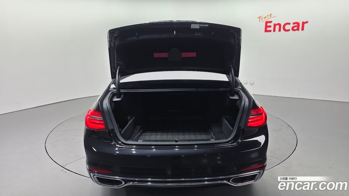 BMW 7-Series 2016