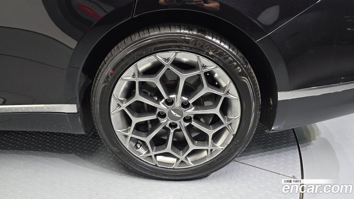 Genesis G80 2021