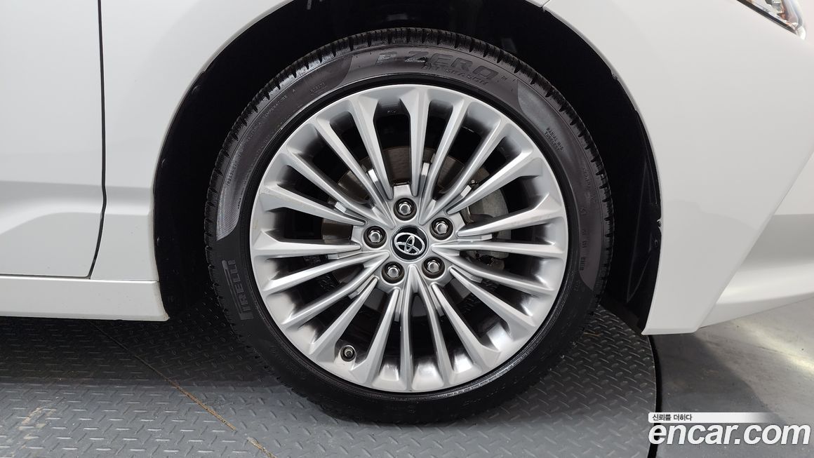 Toyota Avalon 2019