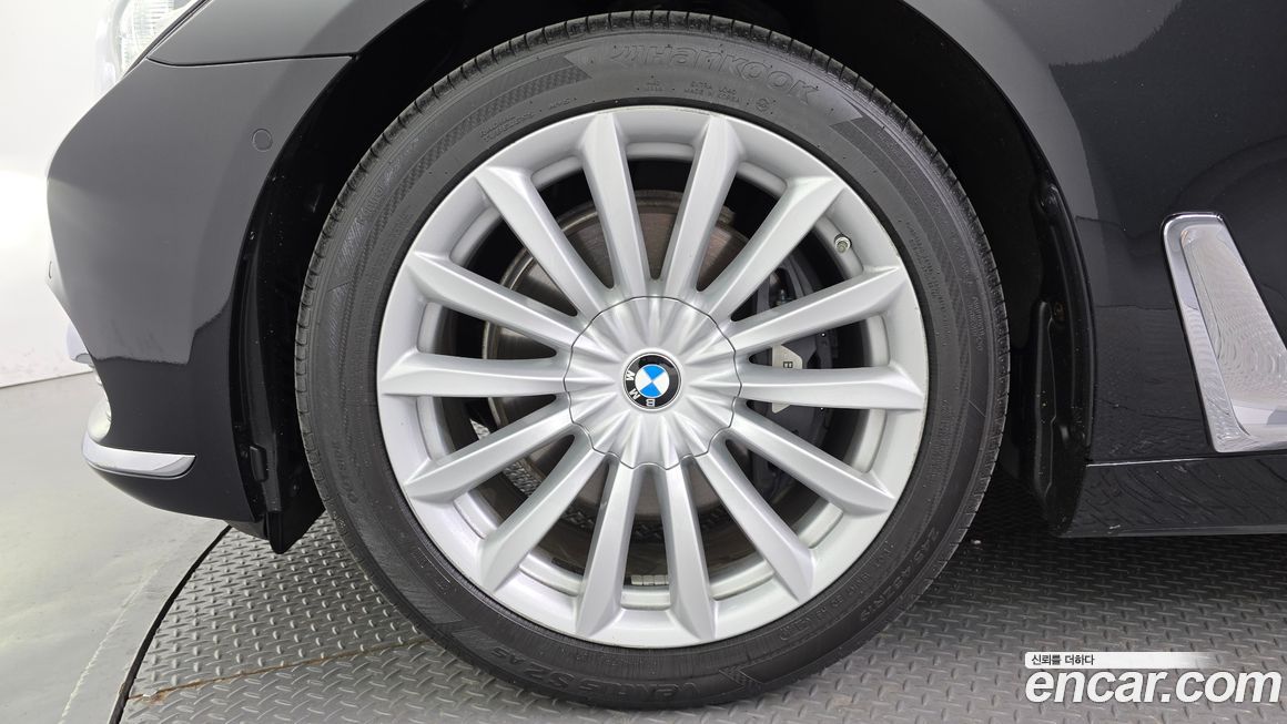 BMW 7-Series 2016