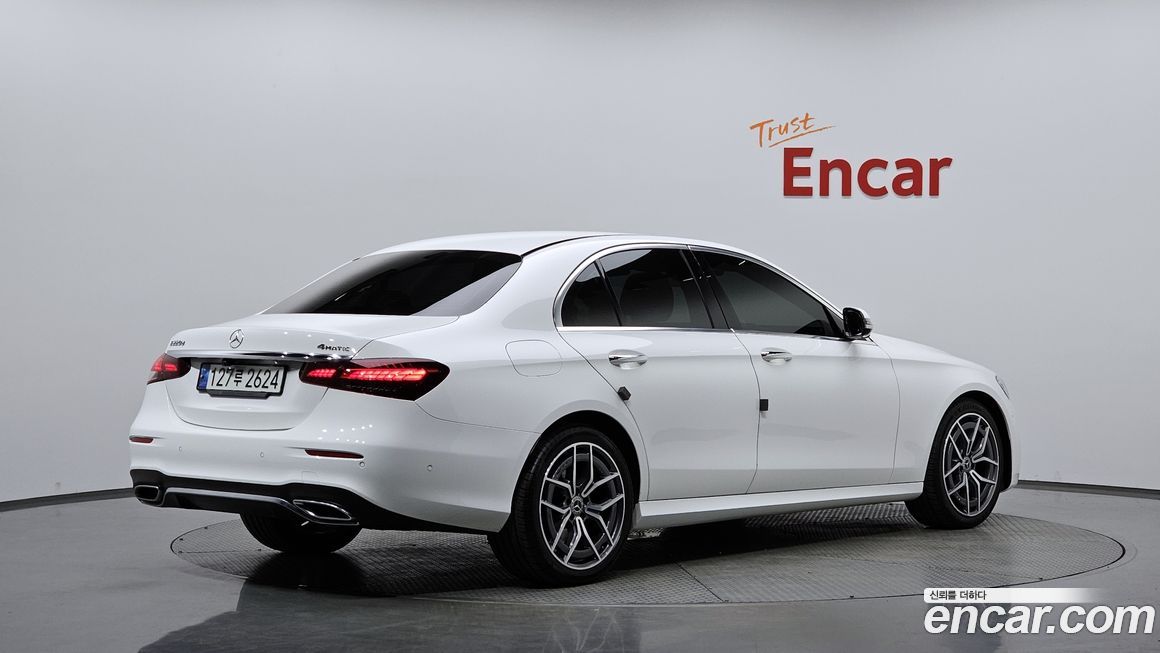 Mercedes-Benz E-Class 2021