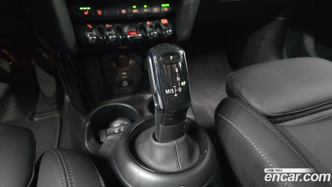 Mini Cooper 2024