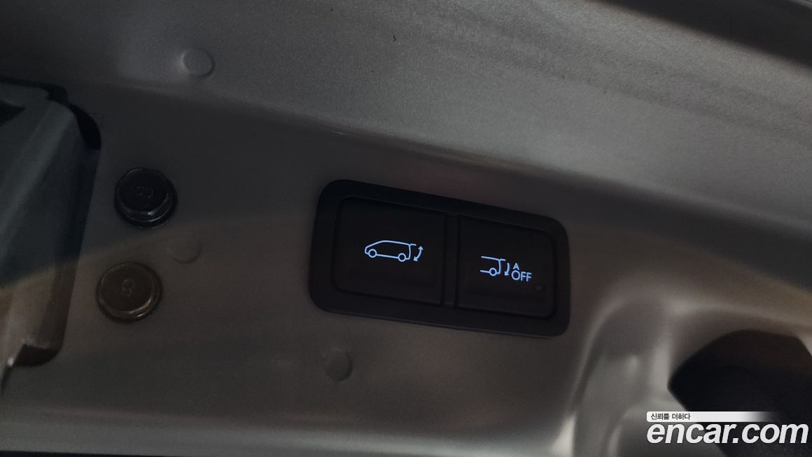 Hyundai Staria 2025
