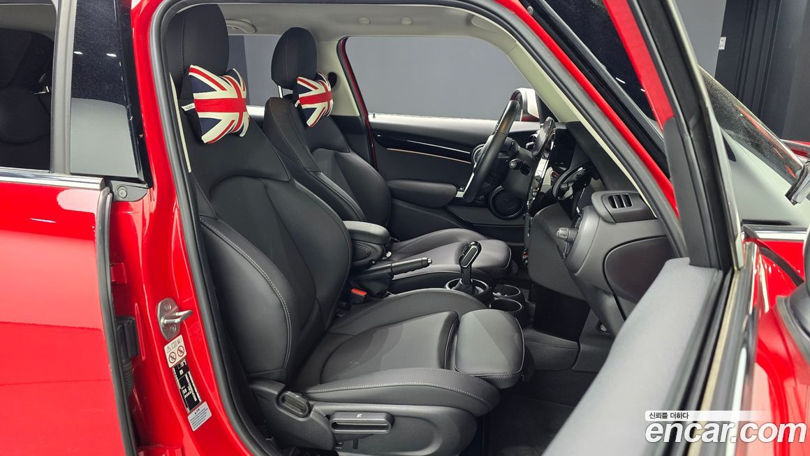Mini Cooper 2024