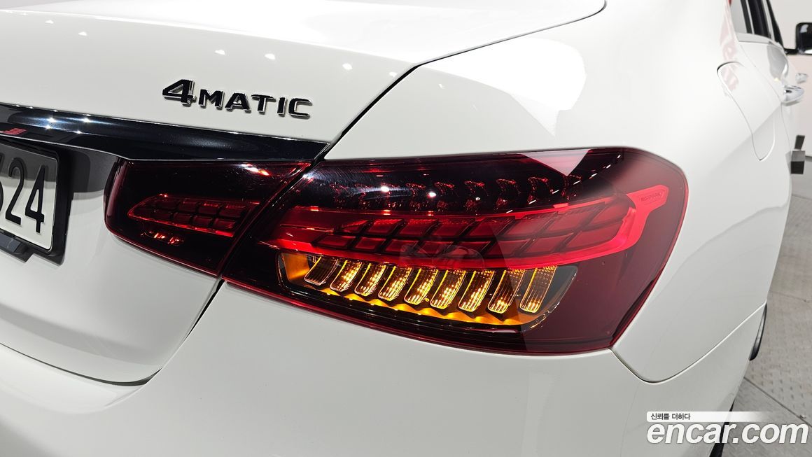 Mercedes-Benz E-Class 2021
