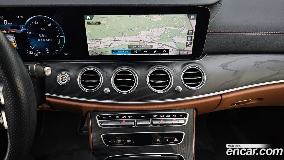 Mercedes-Benz E-Class 2021
