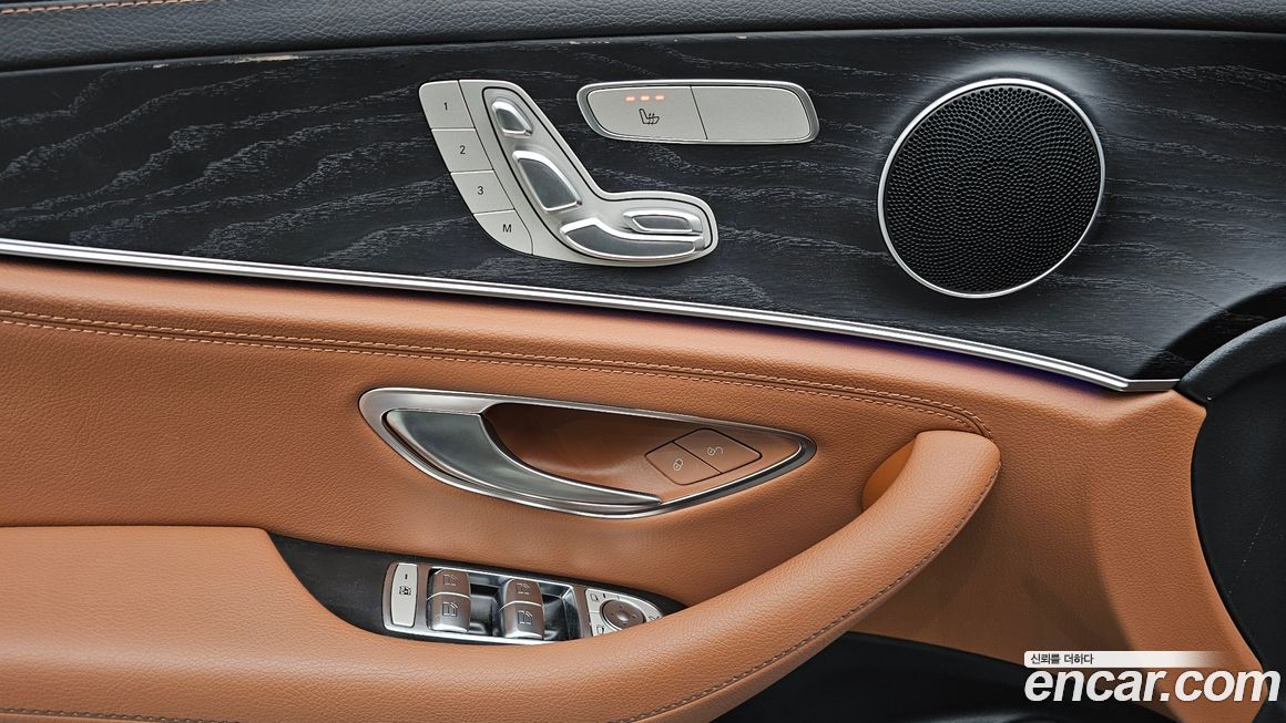 Mercedes-Benz E-Class 2021