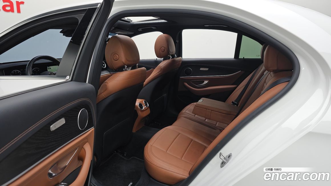 Mercedes-Benz E-Class 2021