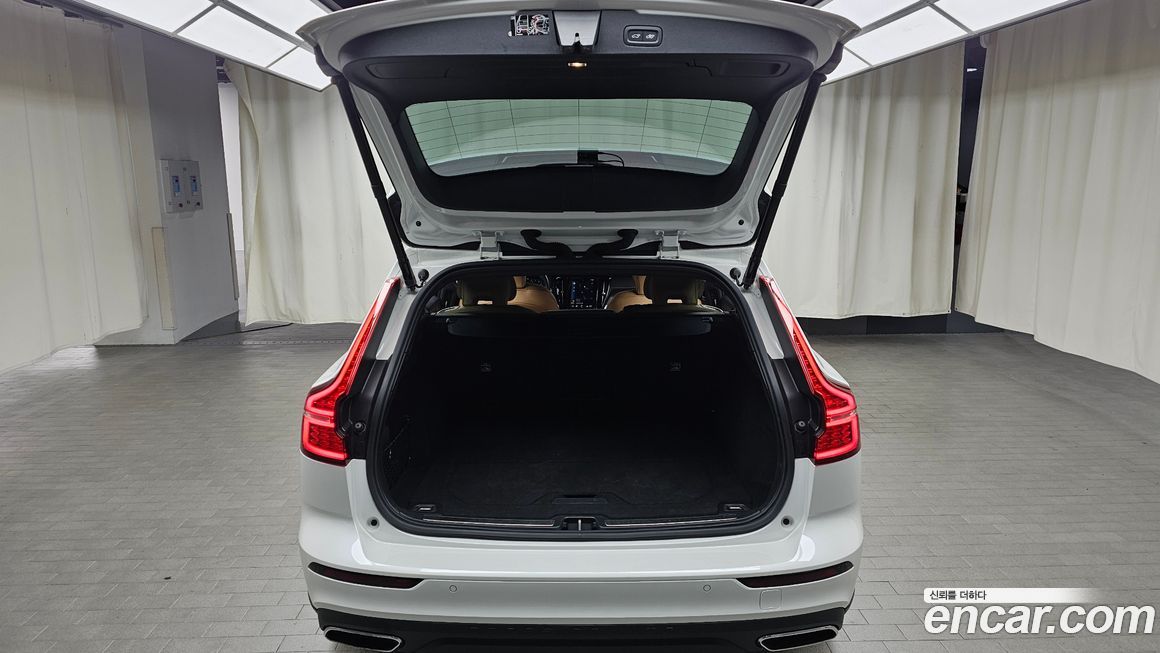 Volvo V60 2021