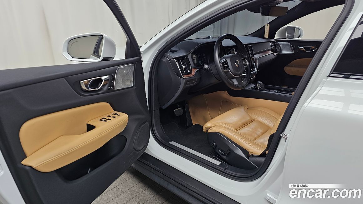 Volvo V60 2021