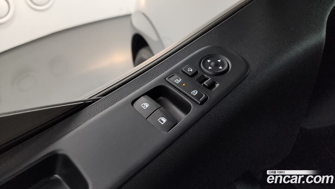Hyundai Staria 2025