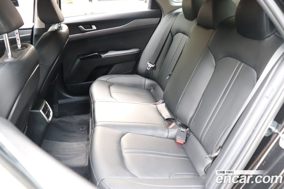 Kia K5 2025
