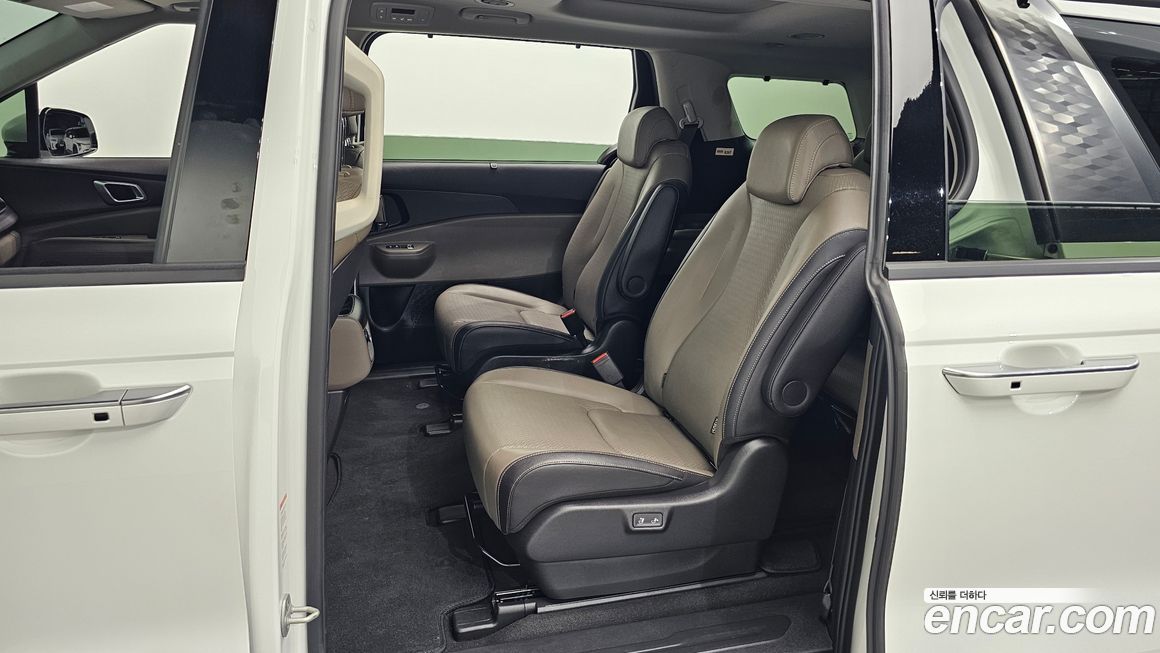 Kia Canival 2025