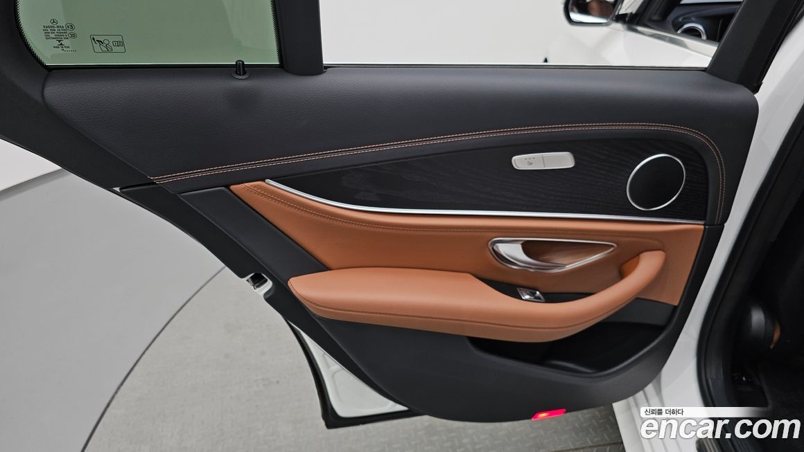 Mercedes-Benz E-Class 2021