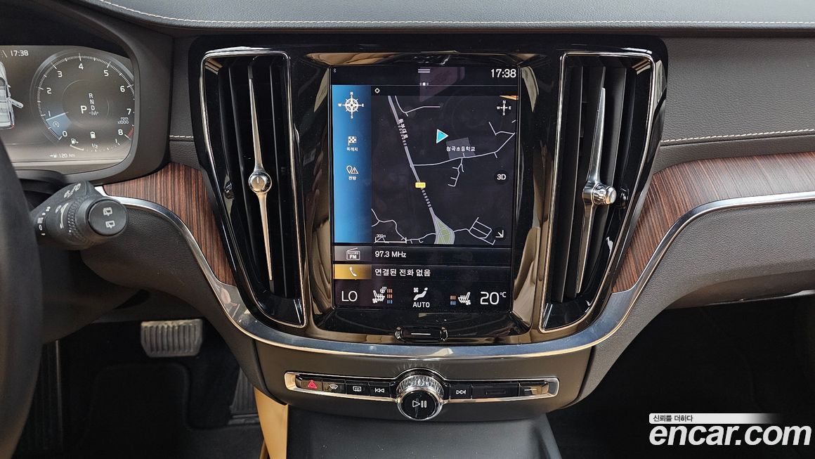 Volvo V60 2021