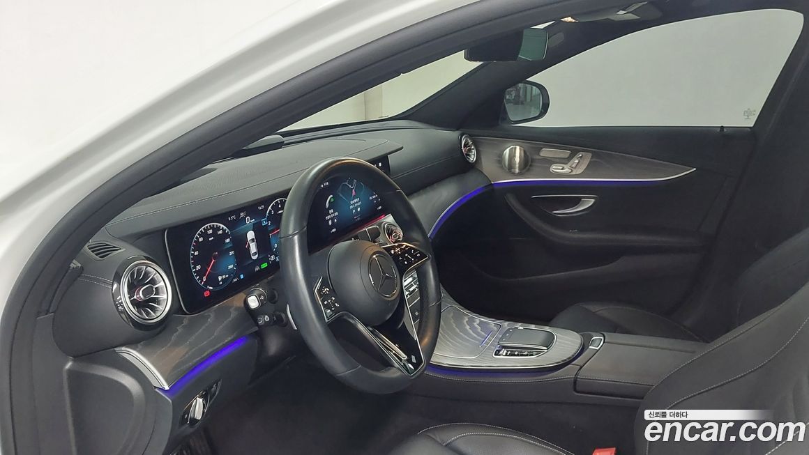 Mercedes-Benz E-Class 2022
