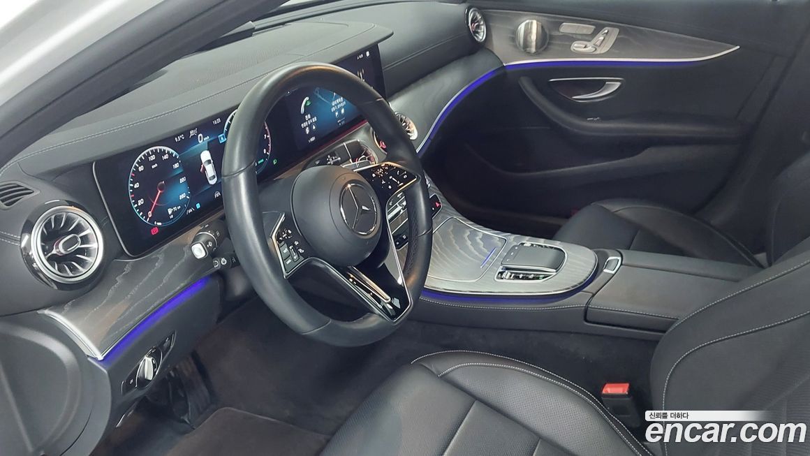 Mercedes-Benz E-Class 2022