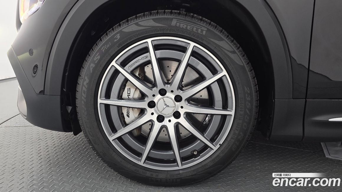 Mercedes-Benz GLB-Class 2022