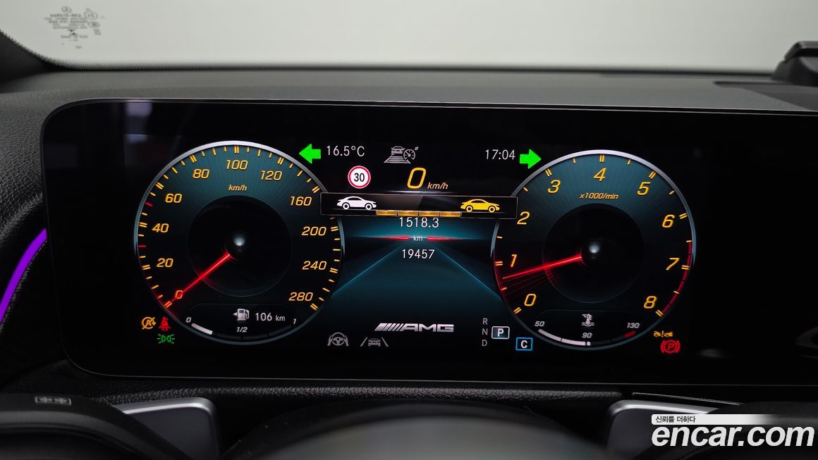 Mercedes-Benz GLB-Class 2022