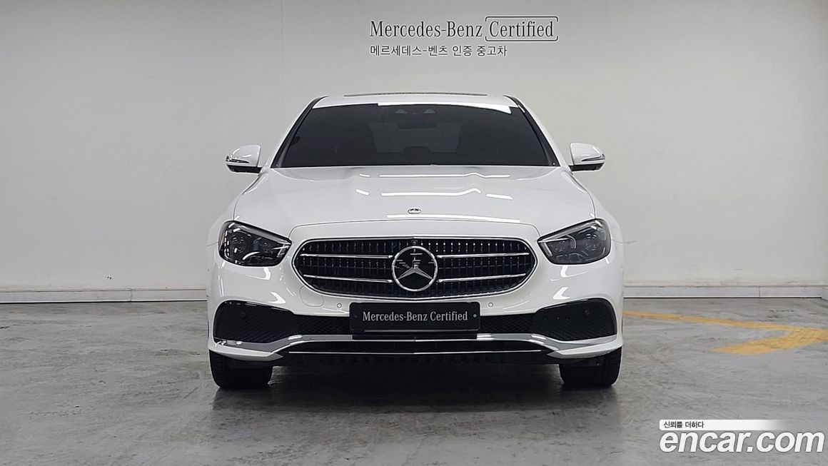 Mercedes-Benz E-Class 2022