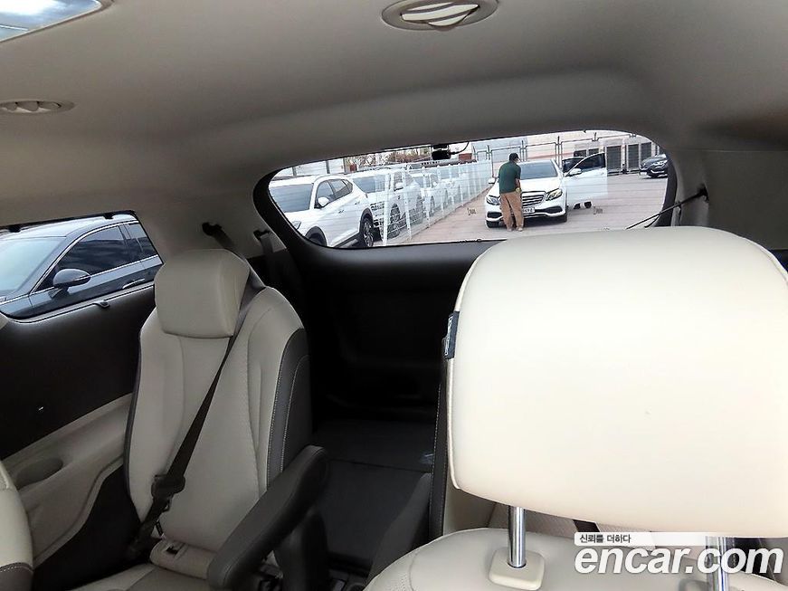 Kia Canival 2025