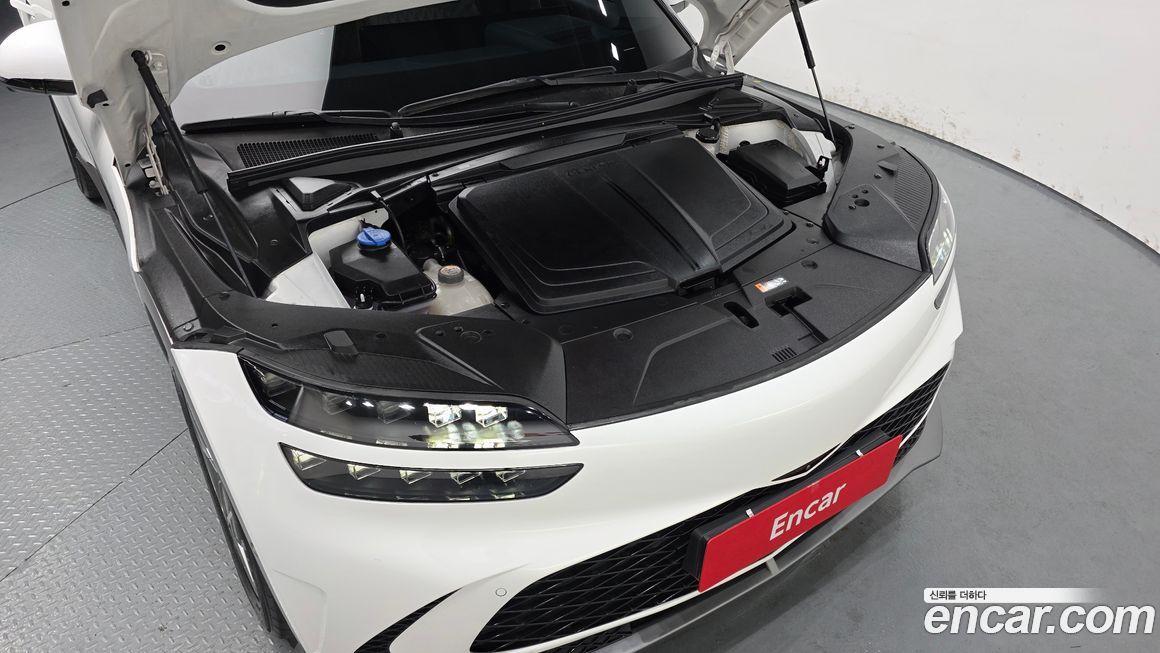 Genesis GV60 2023