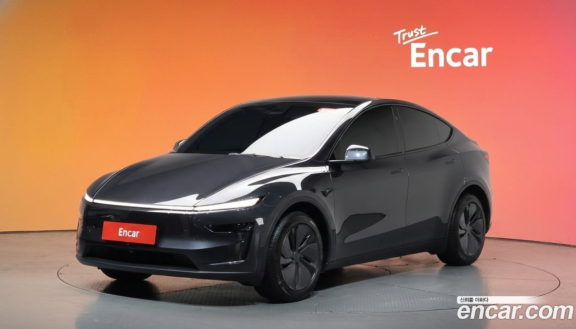 Tesla Model Y 2025