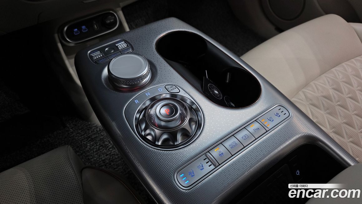 Genesis GV60 2023