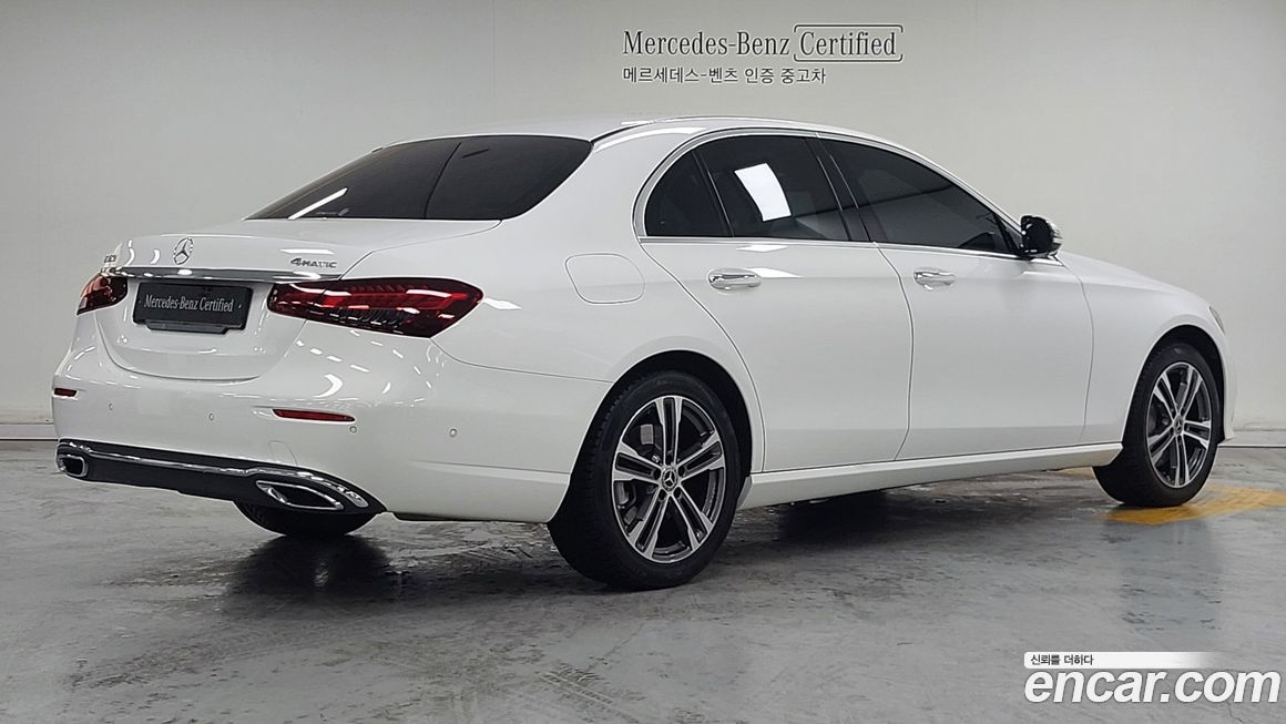 Mercedes-Benz E-Class 2022