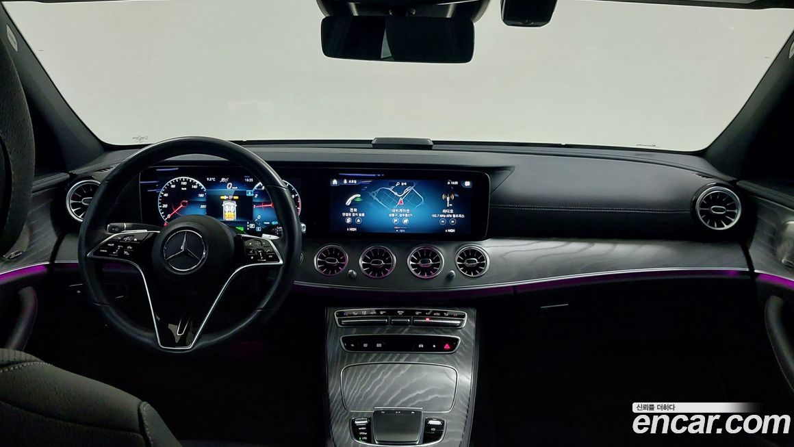 Mercedes-Benz E-Class 2022