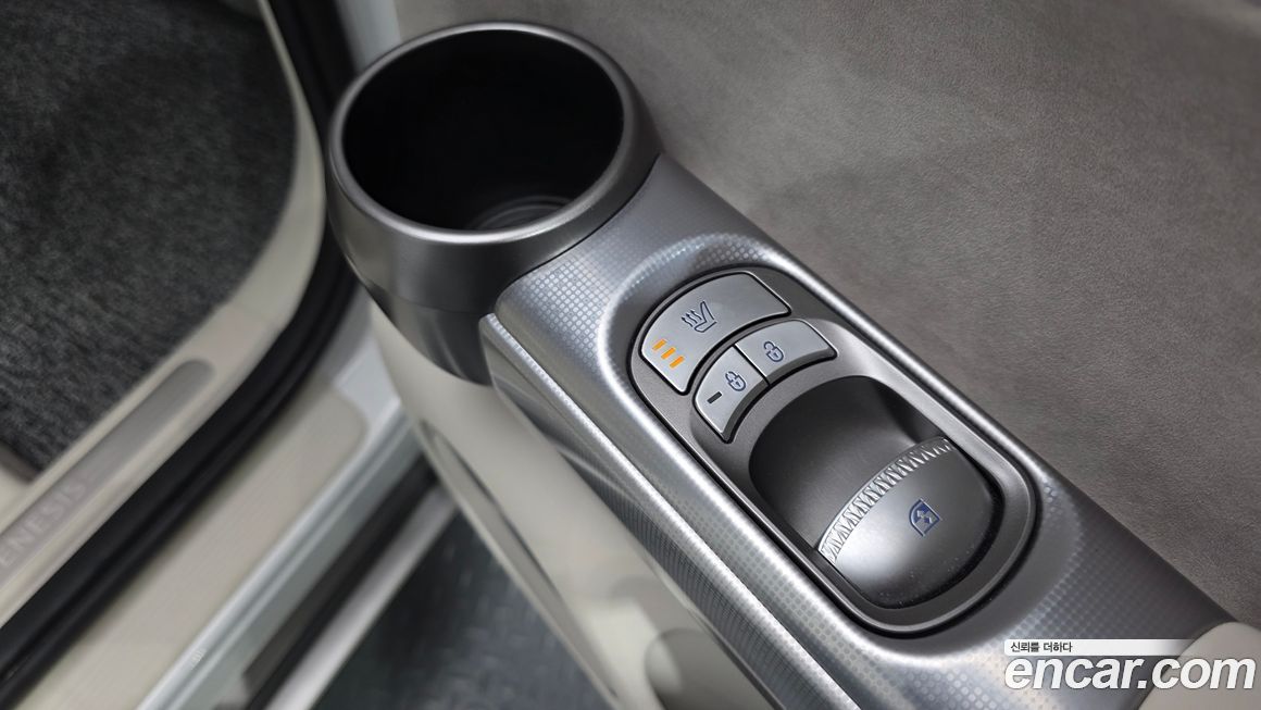 Genesis GV60 2023