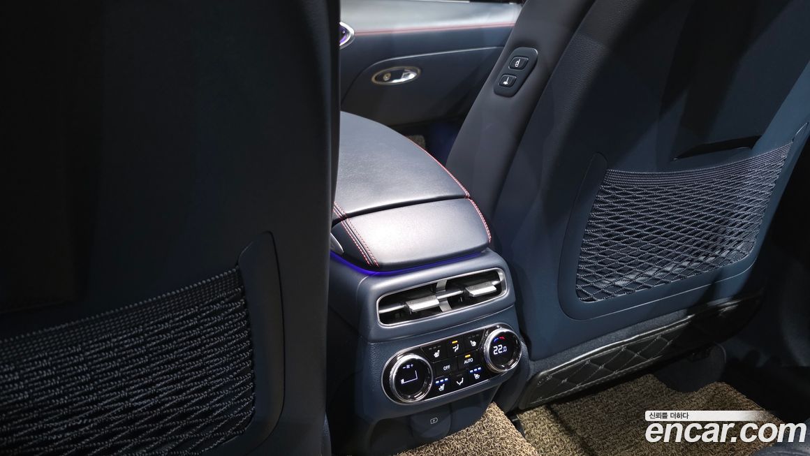Genesis GV70 2021