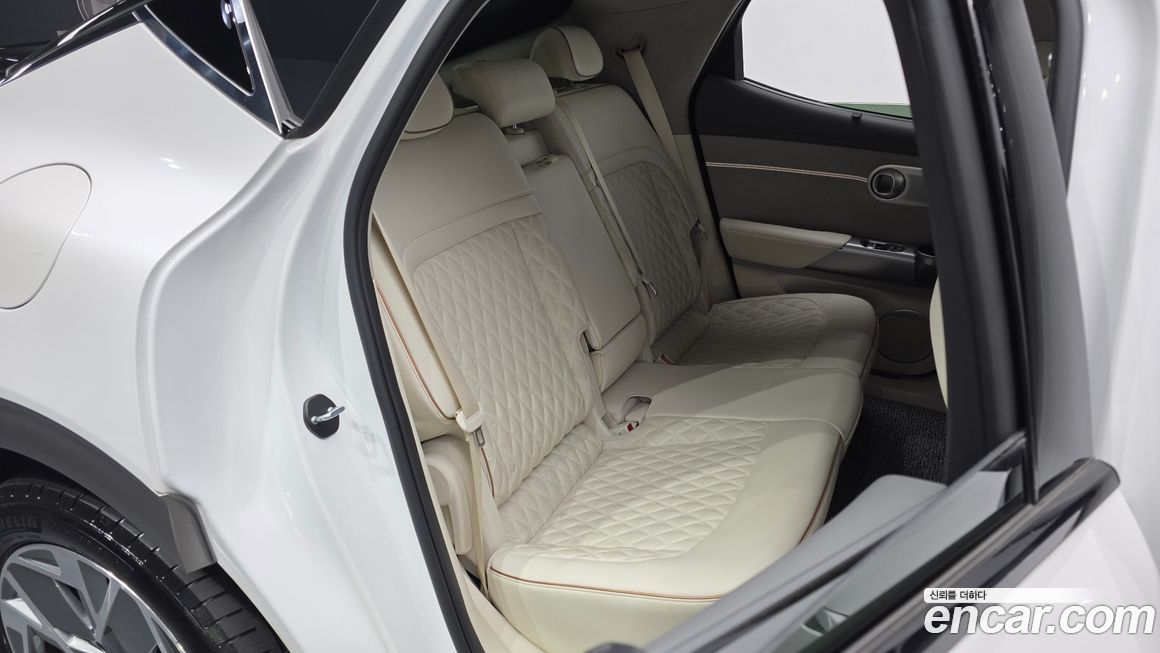 Genesis GV60 2023