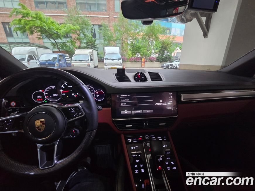 Porsche Cayenne 2022