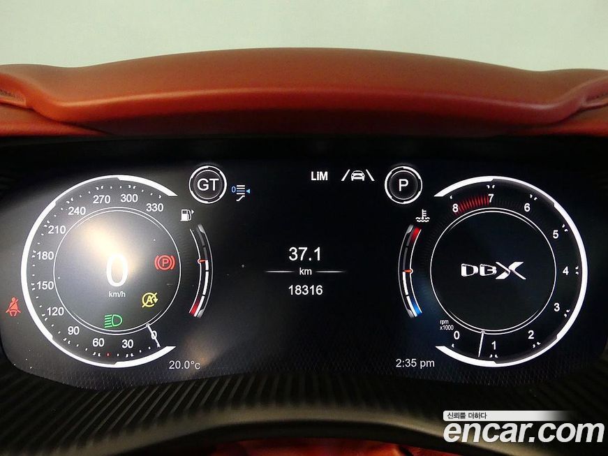Astonmartin DBX 2022