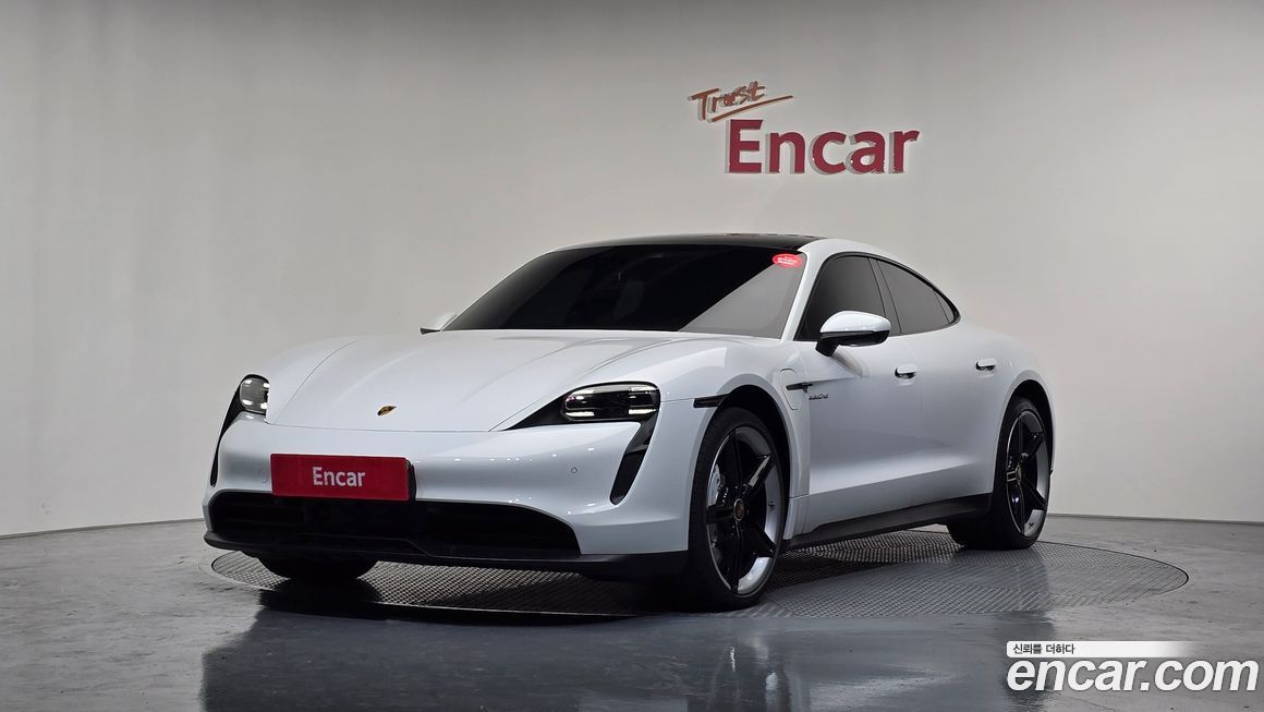 Porsche Taycan 2023