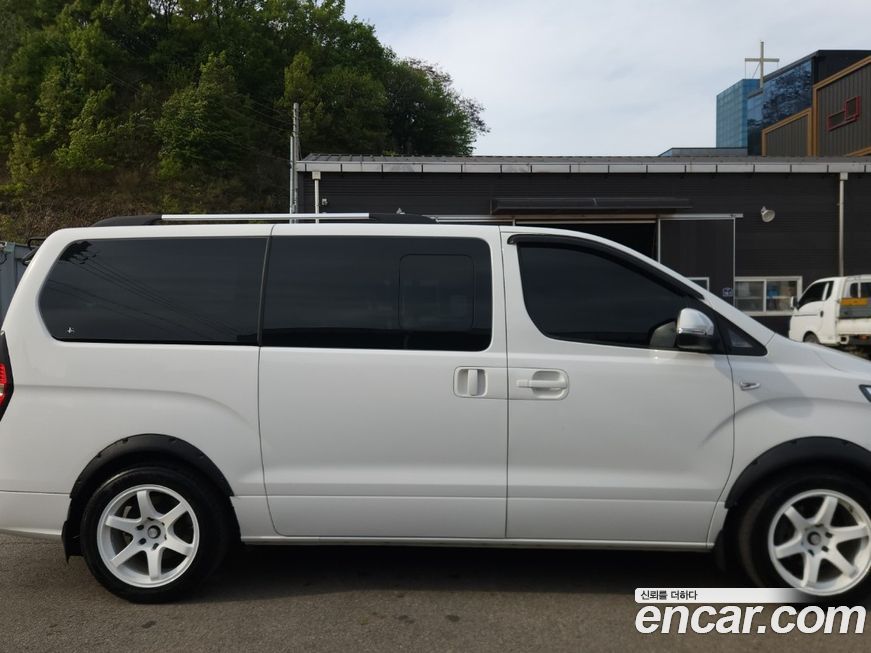 Hyundai Starex 2021