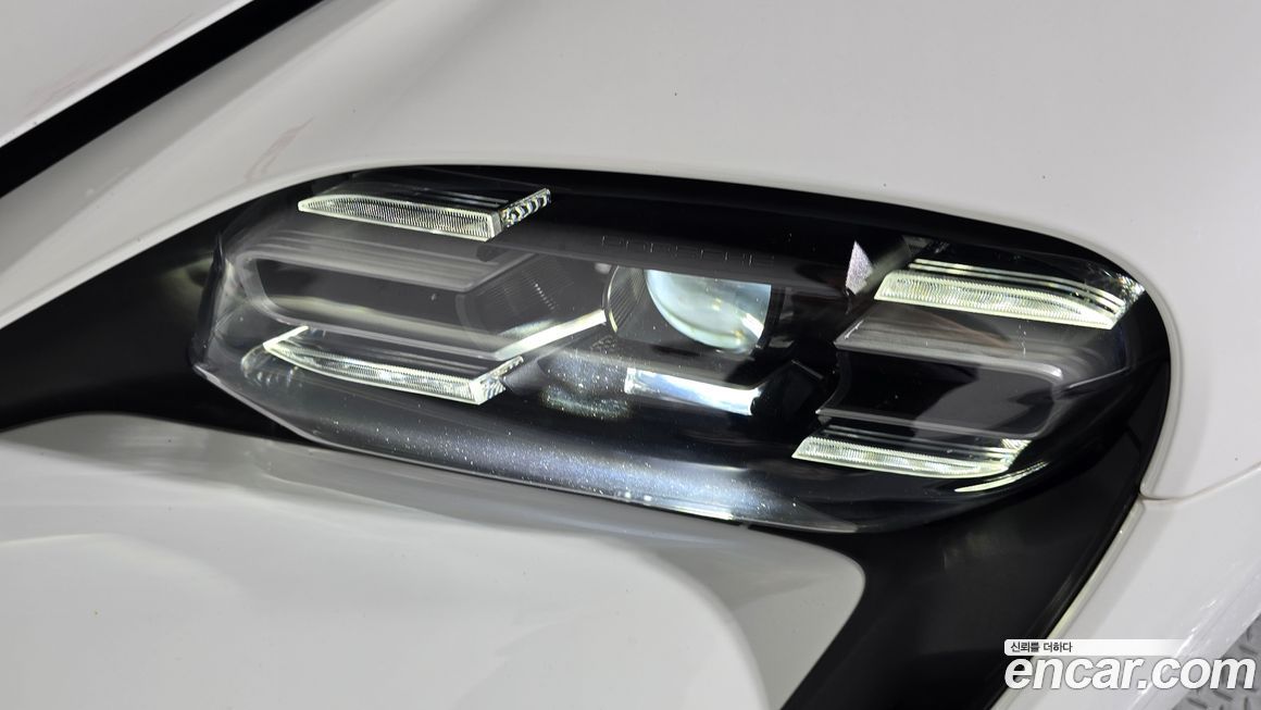 Porsche Taycan 2023