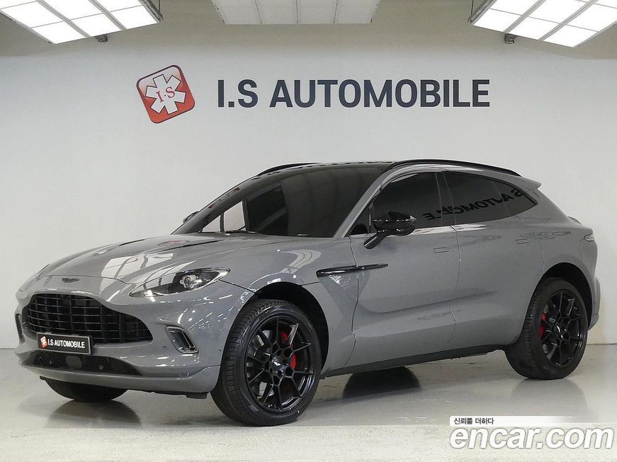 Astonmartin DBX 2022