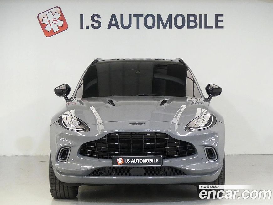 Astonmartin DBX 2022
